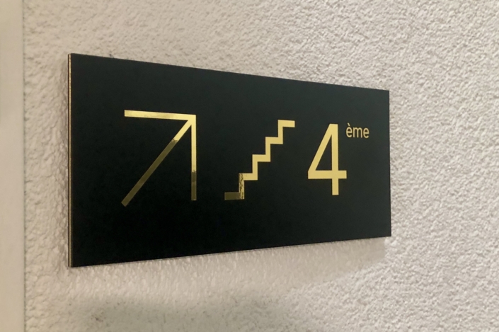 Signaletik-Neuchatel_umsetzung_Wagner-Schriften_4