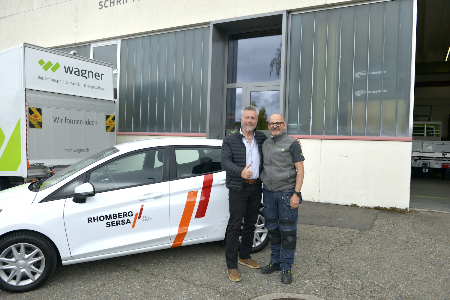Beschriftung_250-igstes-Fahrzeug_SERSA_12 Beschriftung_250-igstes-Fahrzeug_SERSA