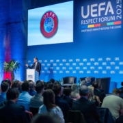 UEFA_Respect Forum mit Bühnenbild von Wagner Schriften