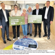 Scheckübergabe von Wagner Schriften AG des Preisgeldes AKB Unternehmerpreis