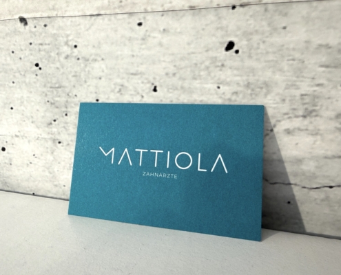 Visitenkarte Praxis Mattiola mit neuem Logo