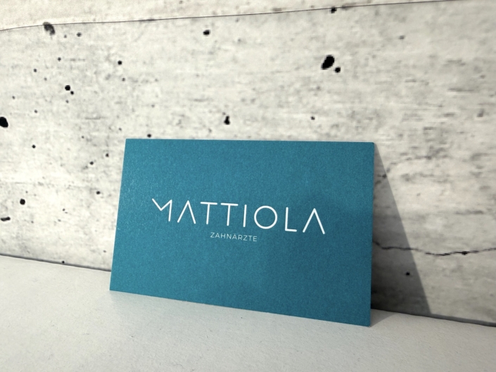 Visitenkarte Praxis Mattiola mit neuem Logo